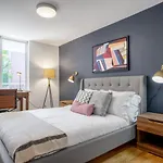 Harvard Sq 1Br W Balcony Nr Shops Campus Bos-143