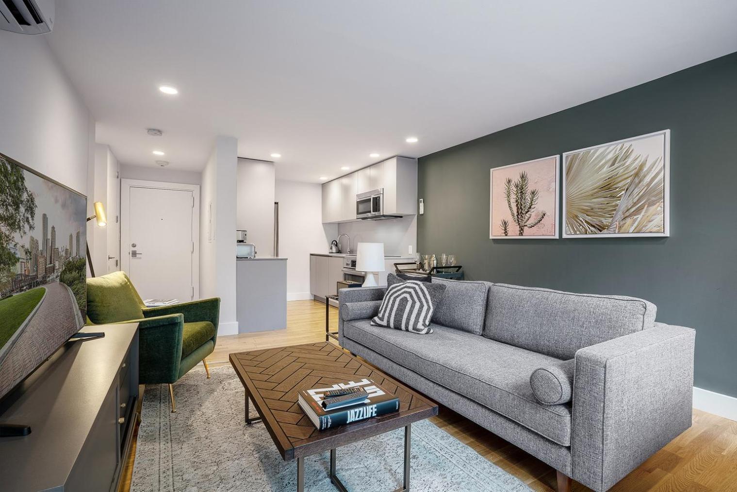 Harvard Sq 1br W Balcony Nr Shops Campus Bos-143 Apartment *